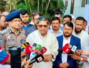 আগামীতে রাজশাহীবাসী আরো সুন্দর, পরিচ্ছন্ন ও আধুনিক নগরীর উপভোগ করবেন : প্রতিমন্ত্রী মীর শাহে আলম